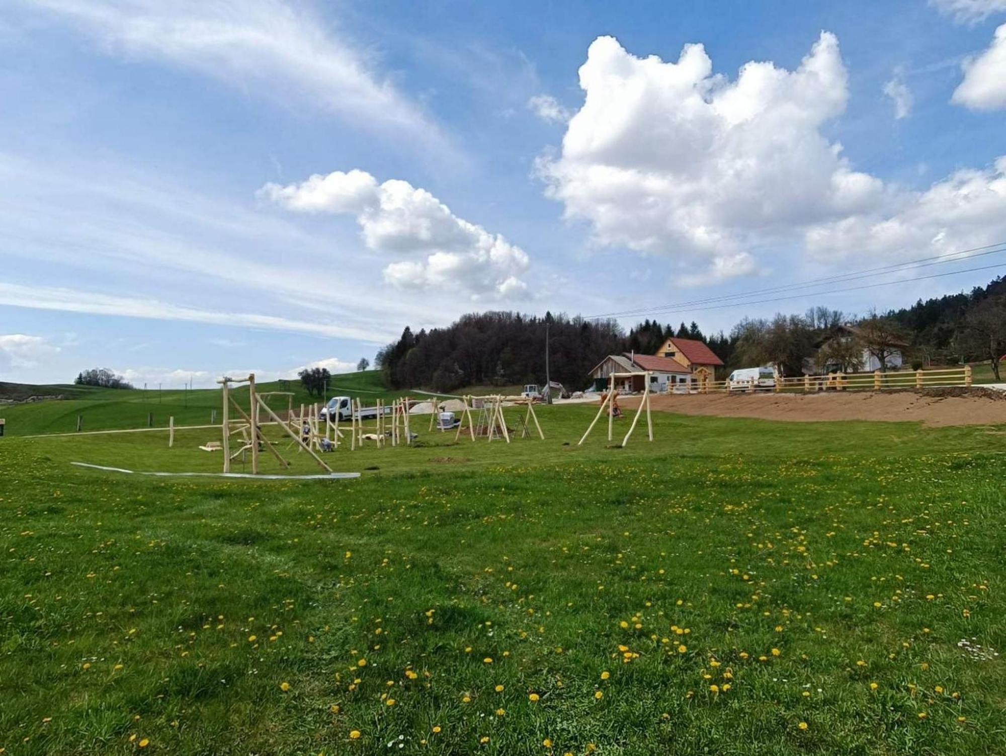 Cowboy'S Land Hotel Visnja Gora Екстериор снимка